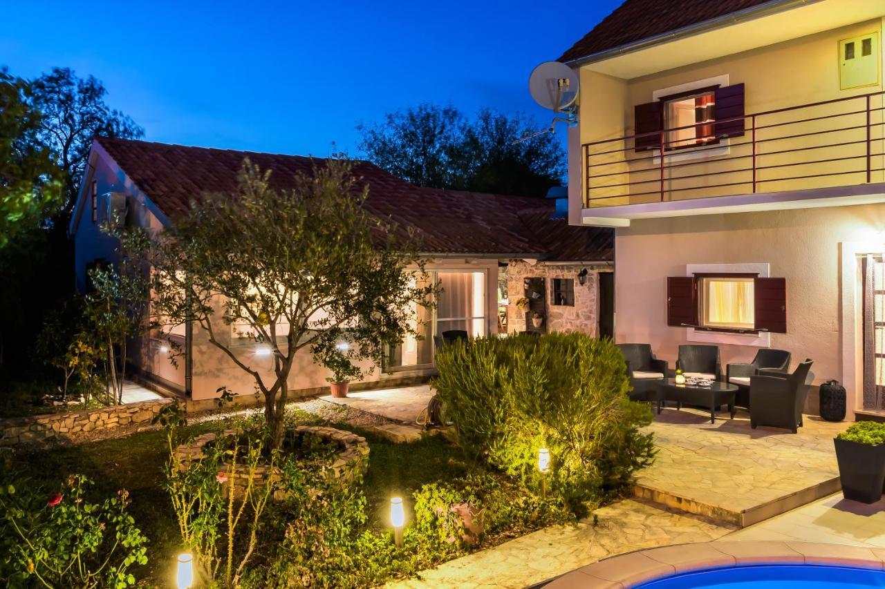 Holiday Home Rosko Skradin Eksteriør bilde